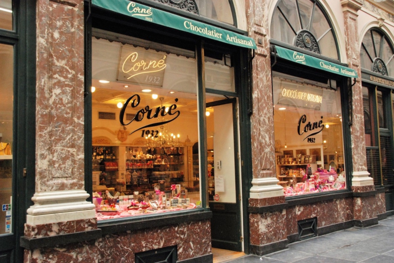 vente-ST ETIENNE DE TINEE-min_chocolate_chocolaterie_shop_luxury_chic_gallery_brussels_belgium-558146